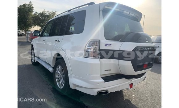 Buy Import Mitsubishi Pajero White Car in Import - Dubai in Batken Buy Import Mitsubishi Pajero White Car in Import - Dubai in Batken