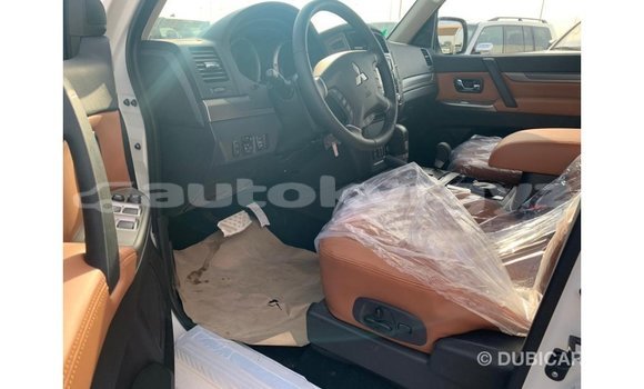 Buy Import Mitsubishi Pajero White Car in Import - Dubai in Batken Buy Import Mitsubishi Pajero White Car in Import - Dubai in Batken