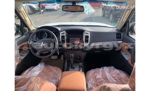 Buy Import Mitsubishi Pajero White Car in Import - Dubai in Batken Buy Import Mitsubishi Pajero White Car in Import - Dubai in Batken