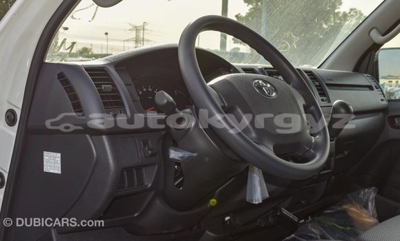 Buy Import Toyota Hiace White Car in Import - Dubai in Batken Buy Import Toyota Hiace White Car in Import - Dubai in Batken