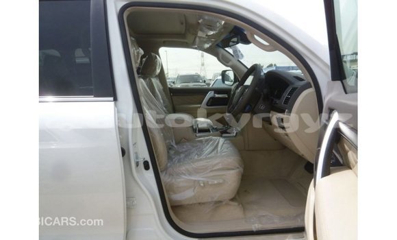 Buy Import Toyota Land Cruiser White Car in Import - Dubai in Batken Buy Import Toyota Land Cruiser White Car in Import - Dubai in Batken