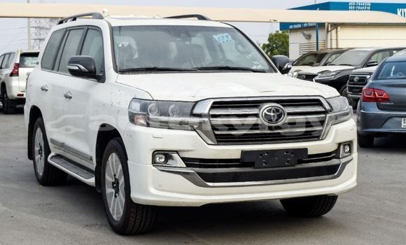 Buy Import Toyota Land Cruiser White Car in Import - Dubai in Batken Buy Import Toyota Land Cruiser White Car in Import - Dubai in Batken
