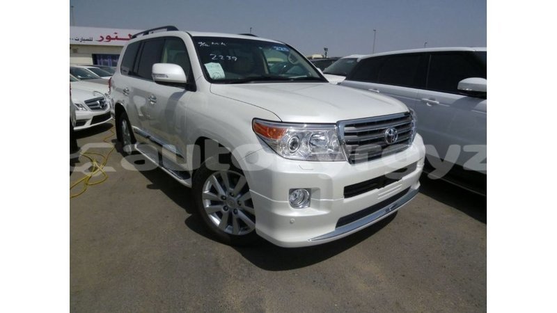 Big with watermark toyota land cruiser batken import dubai 3318