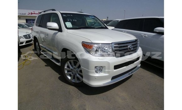 Buy Import Toyota Land Cruiser White Car in Import - Dubai in Batken Buy Import Toyota Land Cruiser White Car in Import - Dubai in Batken