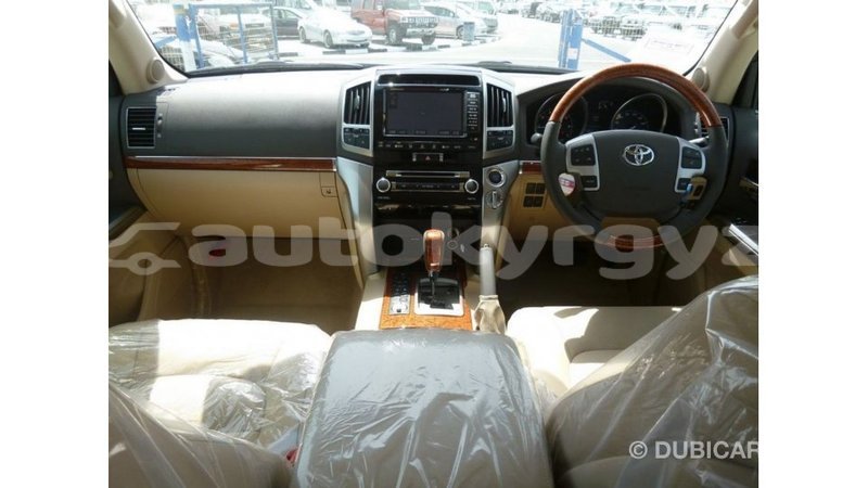 Big with watermark toyota land cruiser batken import dubai 3318