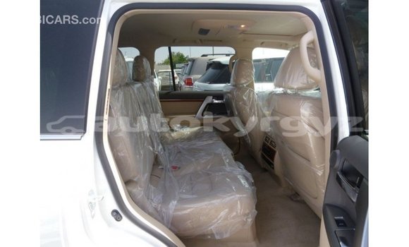 Buy Import Toyota Land Cruiser White Car in Import - Dubai in Batken Buy Import Toyota Land Cruiser White Car in Import - Dubai in Batken