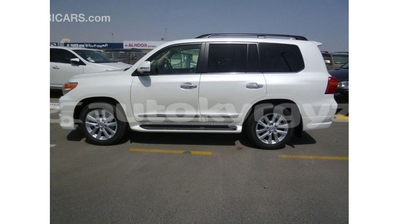 Big with watermark toyota land cruiser batken import dubai 3318