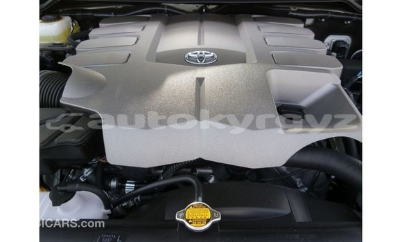 Buy Import Toyota Land Cruiser White Car in Import - Dubai in Batken Buy Import Toyota Land Cruiser White Car in Import - Dubai in Batken