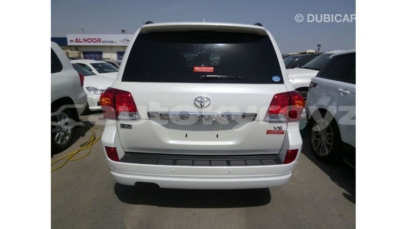 Big with watermark toyota land cruiser batken import dubai 3318