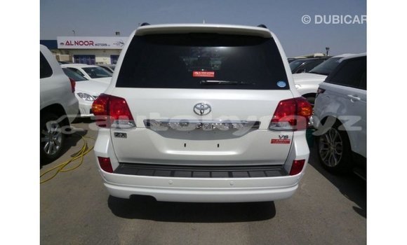 Buy Import Toyota Land Cruiser White Car in Import - Dubai in Batken Buy Import Toyota Land Cruiser White Car in Import - Dubai in Batken