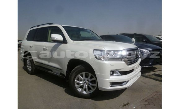 Buy Import Toyota Land Cruiser White Car in Import - Dubai in Batken Buy Import Toyota Land Cruiser White Car in Import - Dubai in Batken