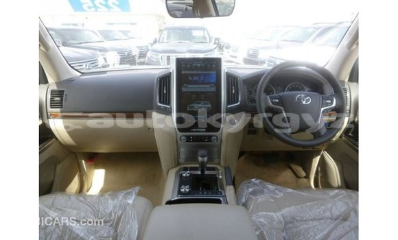 Buy Import Toyota Land Cruiser White Car in Import - Dubai in Batken Buy Import Toyota Land Cruiser White Car in Import - Dubai in Batken