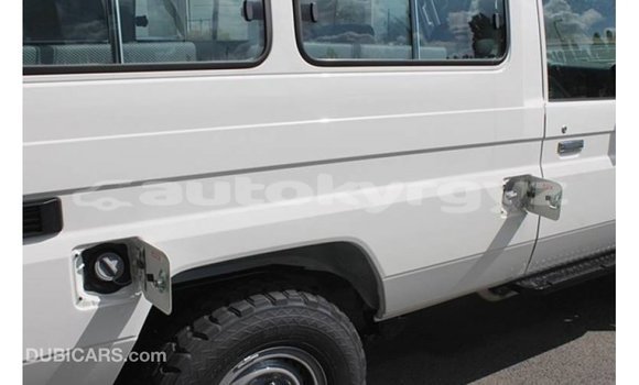 Buy Import Toyota Land Cruiser White Car in Import - Dubai in Batken Buy Import Toyota Land Cruiser White Car in Import - Dubai in Batken