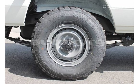 Buy Import Toyota Land Cruiser White Car in Import - Dubai in Batken Buy Import Toyota Land Cruiser White Car in Import - Dubai in Batken