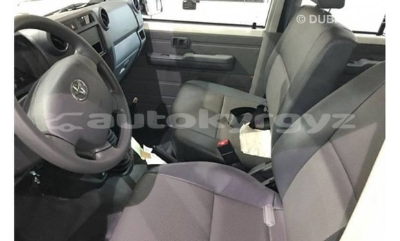 Buy Import Toyota Land Cruiser White Car in Import - Dubai in Batken Buy Import Toyota Land Cruiser White Car in Import - Dubai in Batken