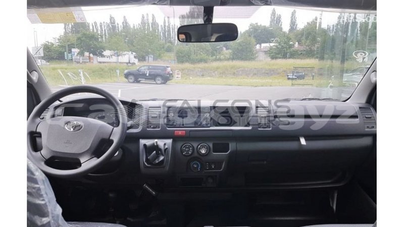 Big with watermark toyota hiace batken import dubai 3386