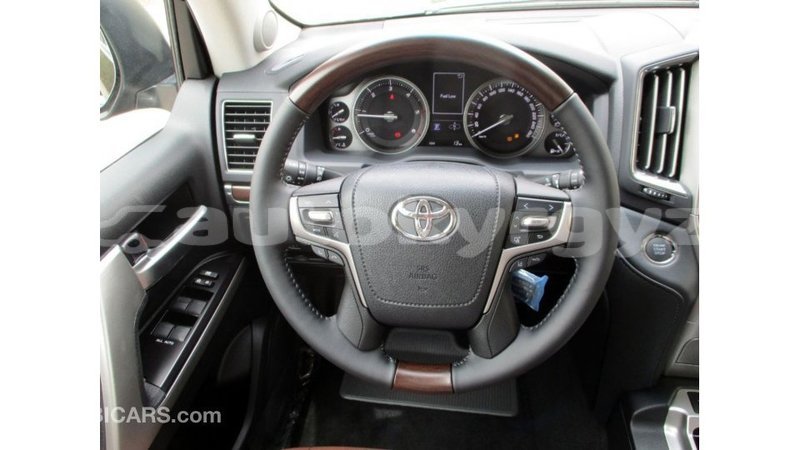 Big with watermark toyota land cruiser batken import dubai 3401