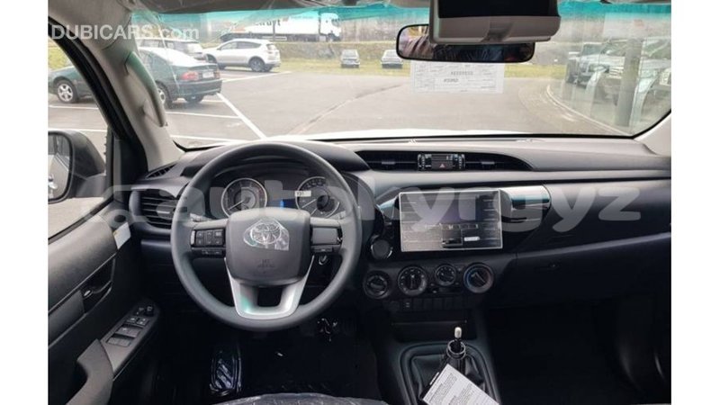 Big with watermark toyota hilux batken import dubai 3402