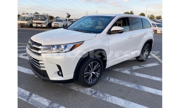 Buy Import Toyota Highlander White Car in Import - Dubai in Batken Buy Import Toyota Highlander White Car in Import - Dubai in Batken