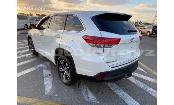 Buy Import Toyota Highlander White Car in Import - Dubai in Batken Buy Import Toyota Highlander White Car in Import - Dubai in Batken
