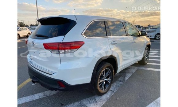 Buy Import Toyota Highlander White Car in Import - Dubai in Batken Buy Import Toyota Highlander White Car in Import - Dubai in Batken