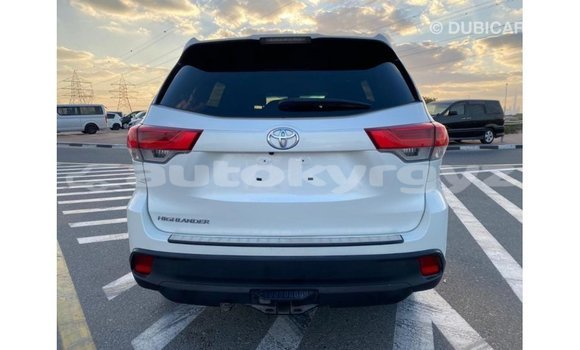 Buy Import Toyota Highlander White Car in Import - Dubai in Batken Buy Import Toyota Highlander White Car in Import - Dubai in Batken