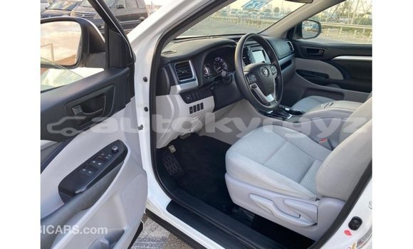 Buy Import Toyota Highlander White Car in Import - Dubai in Batken Buy Import Toyota Highlander White Car in Import - Dubai in Batken