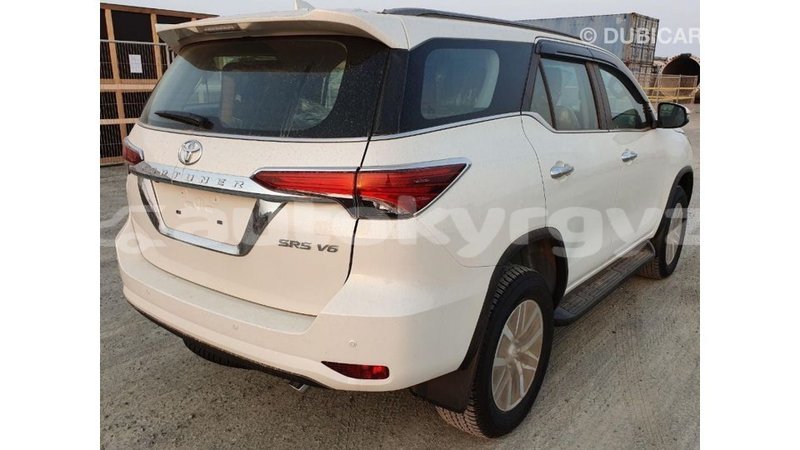 Big with watermark toyota fortuner batken import dubai 3424