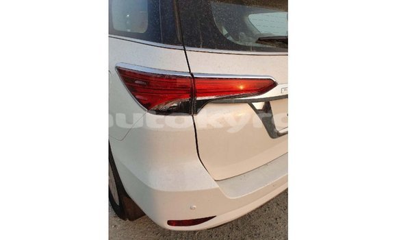 Buy Import Toyota Fortuner White Car in Import - Dubai in Batken Buy Import Toyota Fortuner White Car in Import - Dubai in Batken