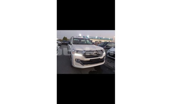 Buy Import Toyota Land Cruiser White Car in Import - Dubai in Batken Buy Import Toyota Land Cruiser White Car in Import - Dubai in Batken