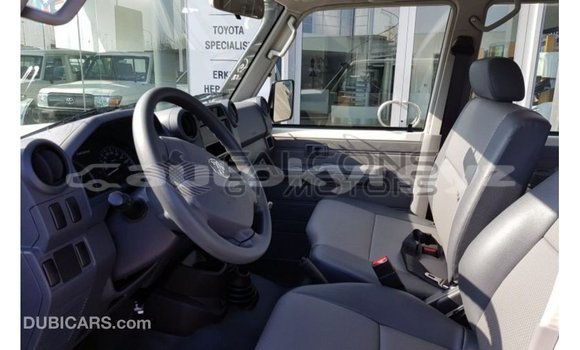 Buy Import Toyota Land Cruiser White Car in Import - Dubai in Batken Buy Import Toyota Land Cruiser White Car in Import - Dubai in Batken