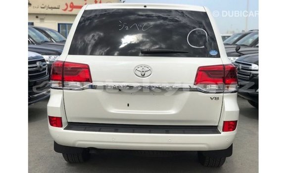 Buy Import Toyota Land Cruiser White Car in Import - Dubai in Batken Buy Import Toyota Land Cruiser White Car in Import - Dubai in Batken