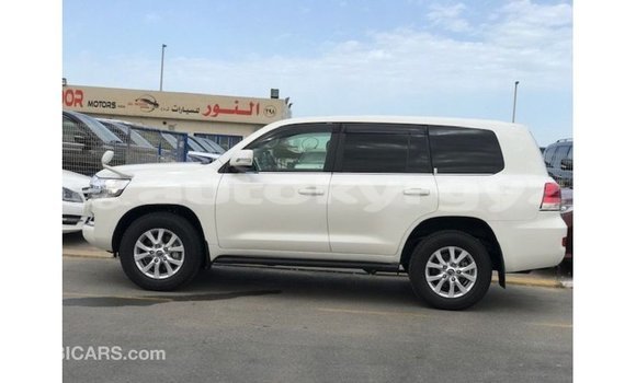 Buy Import Toyota Land Cruiser White Car in Import - Dubai in Batken Buy Import Toyota Land Cruiser White Car in Import - Dubai in Batken
