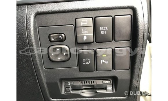 Buy Import Toyota Land Cruiser White Car in Import - Dubai in Batken Buy Import Toyota Land Cruiser White Car in Import - Dubai in Batken