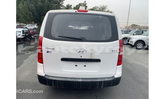 Buy Import Hyundai Cargo White Car in Import - Dubai in Batken Buy Import Hyundai Cargo White Car in Import - Dubai in Batken