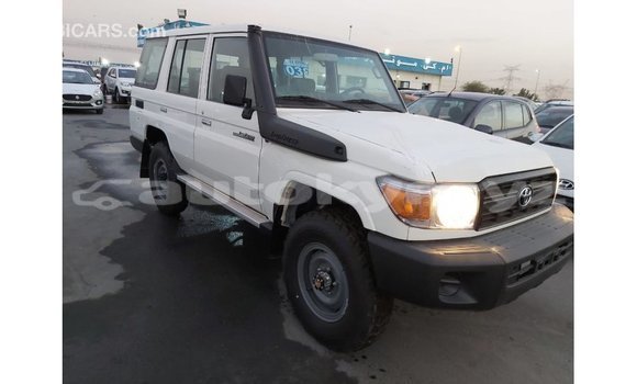 Buy Import Toyota Land Cruiser White Car in Import - Dubai in Batken Buy Import Toyota Land Cruiser White Car in Import - Dubai in Batken