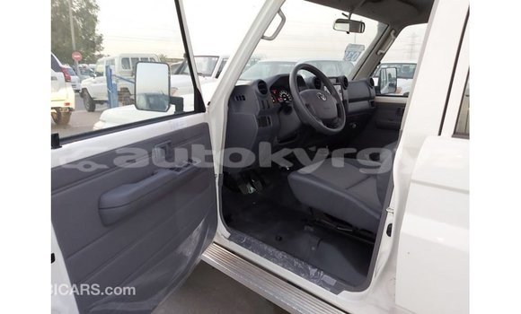 Buy Import Toyota Land Cruiser White Car in Import - Dubai in Batken Buy Import Toyota Land Cruiser White Car in Import - Dubai in Batken