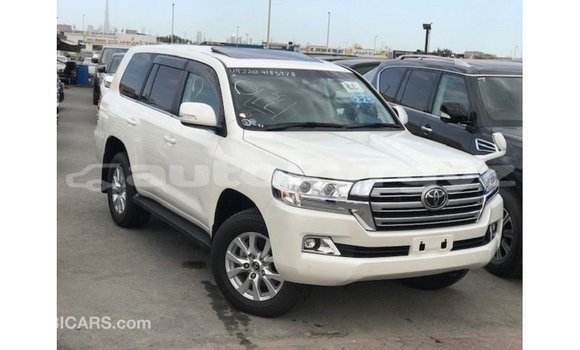 Buy Import Toyota Land Cruiser White Car in Import - Dubai in Batken Buy Import Toyota Land Cruiser White Car in Import - Dubai in Batken