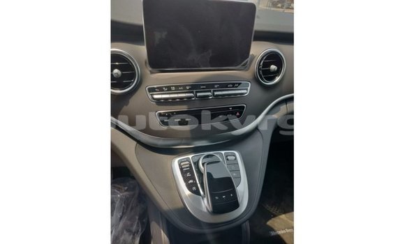Buy Import Mercedes-Benz 250 Black Car in Import - Dubai in Batken Buy Import Mercedes-Benz 250 Black Car in Import - Dubai in Batken