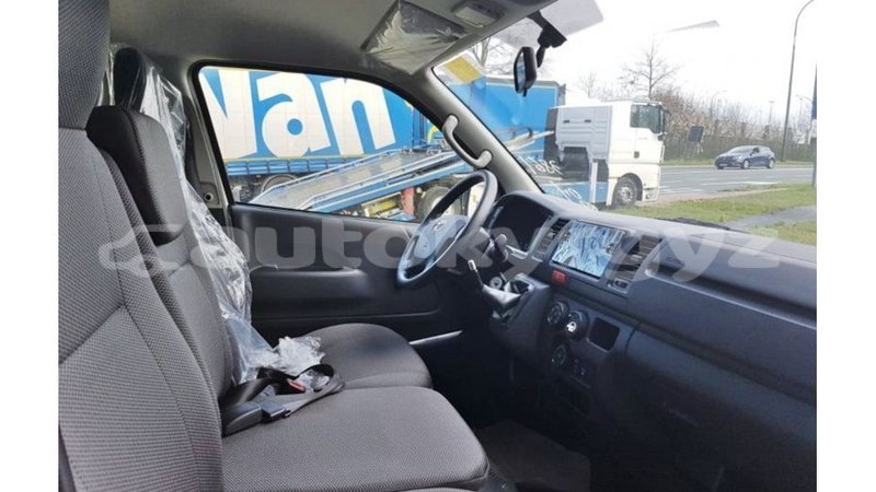 Big with watermark toyota hiace batken import dubai 3509