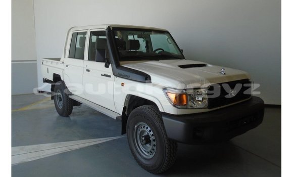 Buy Import Toyota Land Cruiser White Car in Import - Dubai in Batken Buy Import Toyota Land Cruiser White Car in Import - Dubai in Batken