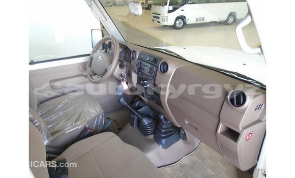 Buy Import Toyota Land Cruiser White Car in Import - Dubai in Batken Buy Import Toyota Land Cruiser White Car in Import - Dubai in Batken