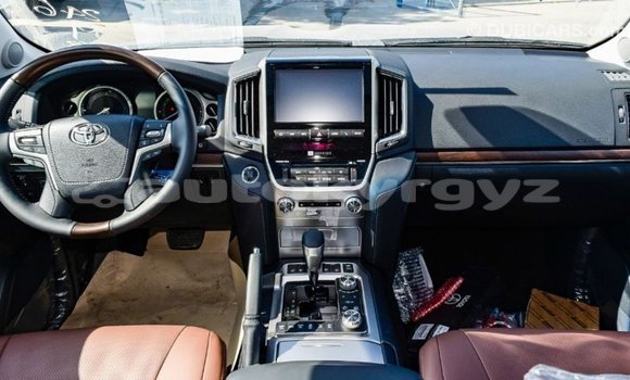 Buy Import Toyota Land Cruiser Black Car in Import - Dubai in Batken Buy Import Toyota Land Cruiser Black Car in Import - Dubai in Batken