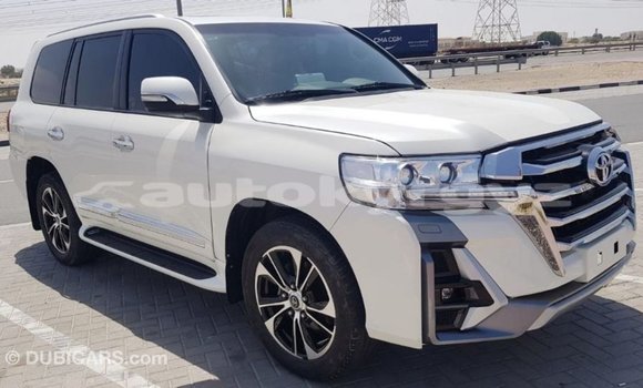 Buy Import Toyota Land Cruiser White Car in Import - Dubai in Batken Buy Import Toyota Land Cruiser White Car in Import - Dubai in Batken