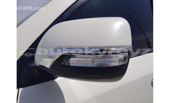 Buy Import Toyota Land Cruiser White Car in Import - Dubai in Batken Buy Import Toyota Land Cruiser White Car in Import - Dubai in Batken