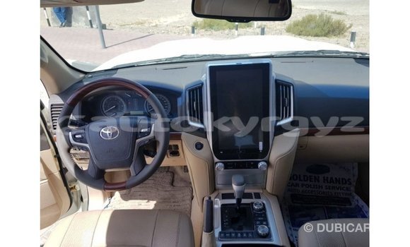 Buy Import Toyota Land Cruiser White Car in Import - Dubai in Batken Buy Import Toyota Land Cruiser White Car in Import - Dubai in Batken