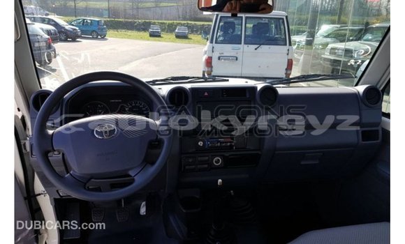 Buy Import Toyota Land Cruiser White Car in Import - Dubai in Batken Buy Import Toyota Land Cruiser White Car in Import - Dubai in Batken