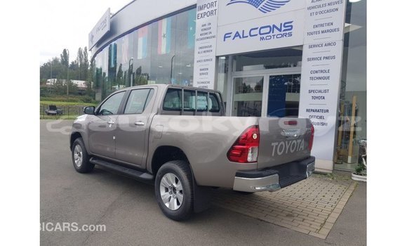 Buy Import Toyota Hilux Other Car in Import - Dubai in Batken Buy Import Toyota Hilux Other Car in Import - Dubai in Batken
