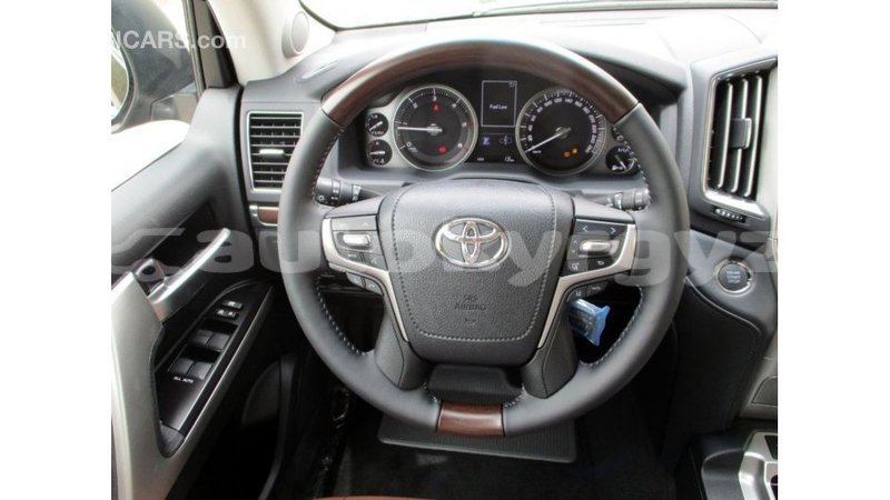 Big with watermark toyota land cruiser batken import dubai 3550