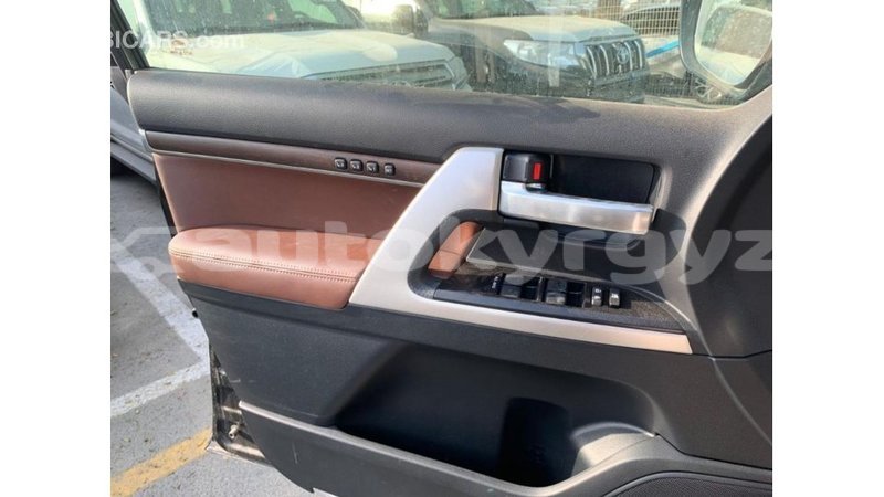 Big with watermark toyota land cruiser batken import dubai 3550